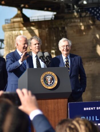(NEW) President of the United States Joe Biden Visits Kentucky to Promote Bipartisan Infrastructure Law. January 4, 2023, Covington, Kentucky, USA: U.S. President Joe Biden was joined by U.S. Senate Minority Leader Mitch McConnell at an event promoting the Bipartisan Infrastructure Law. The two leaders praised Bipartisanship and working together for the Country. Credit: Kyle Mazza/TheNews2
